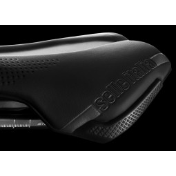 Siodło SELLE ITALIA X-LR KIT CARBONIO S (id match - S1) carbon/keramic 7x9, fibra-tek, 143g czarne (DWZ)