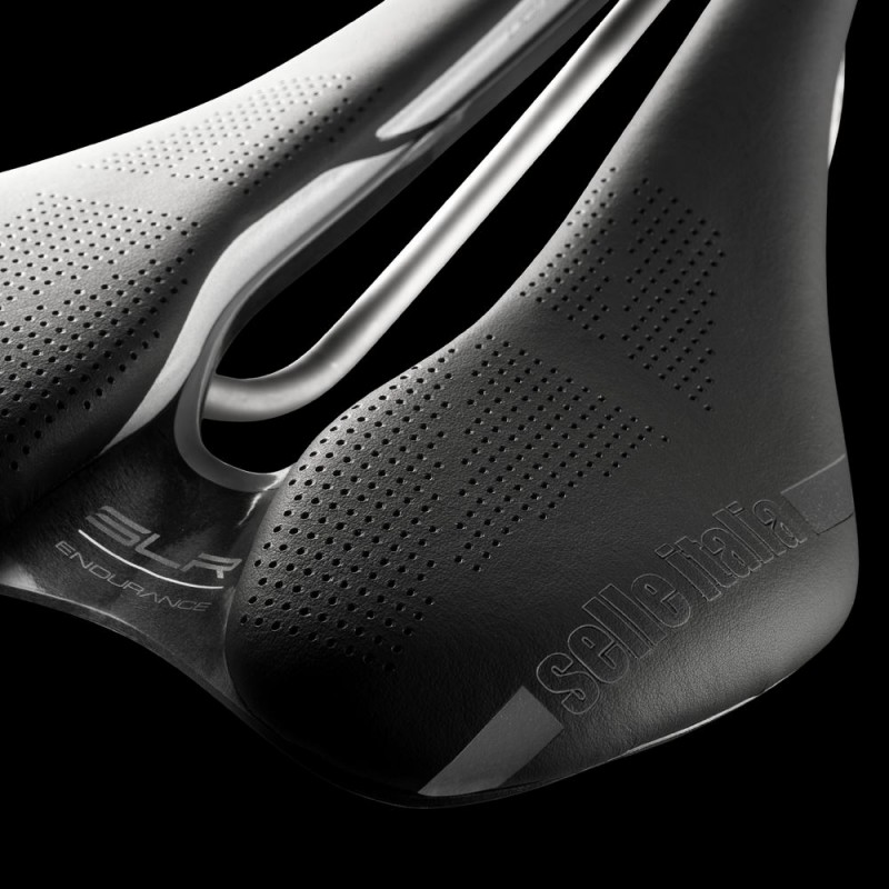 Siodło SELLE ITALIA SLR BOOST ENDURANCE SUPERFLOW L (id match - L3) ti 316 tube 7, fibra-tek, czarne (NEW)
