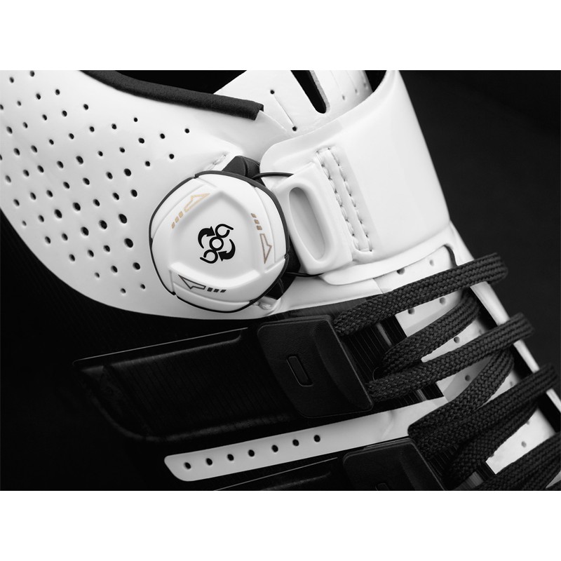 Buty damskie GIRO FACTRESS TECHLACE white black