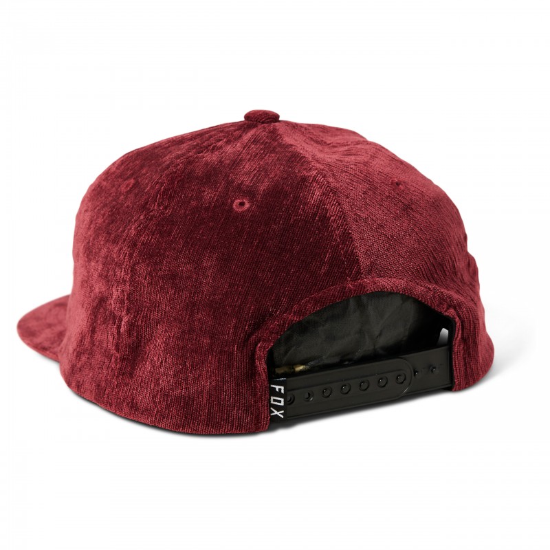 CZAPKA Z DASZKIEM FOX FIXATED SB DARK MAROON