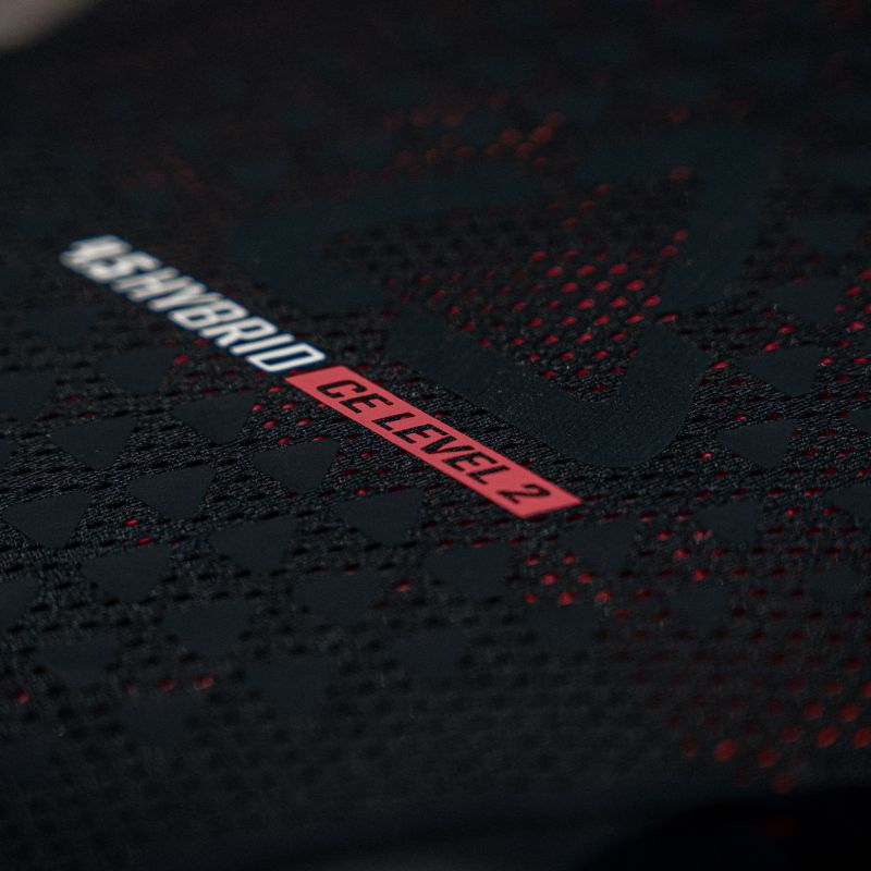 Buzer Leatt 4.5 Hybrid Black (172-184Cm)